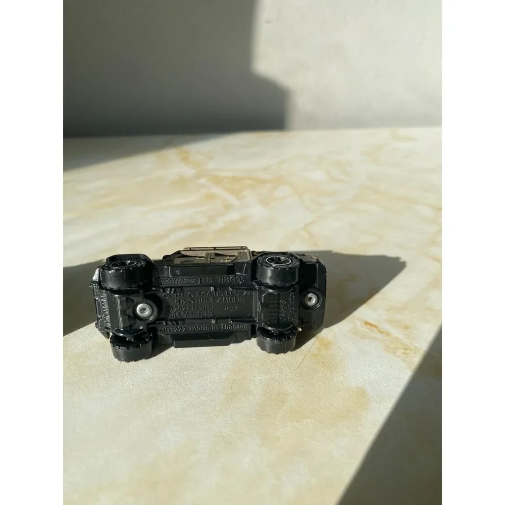 Matchbox 1992 Jeep Wrangler Sahara Jurassic Park Ford Explorer Dinosaur Print